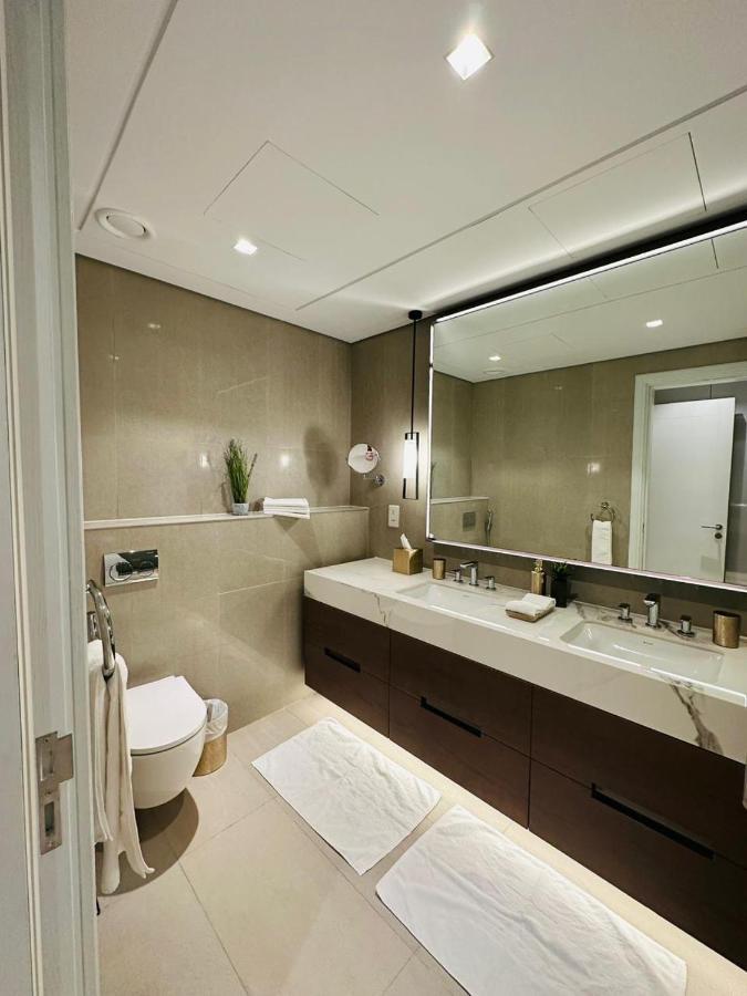 Ocean Mountain View Apartment At The Address Φουτζάυρα Εξωτερικό φωτογραφία