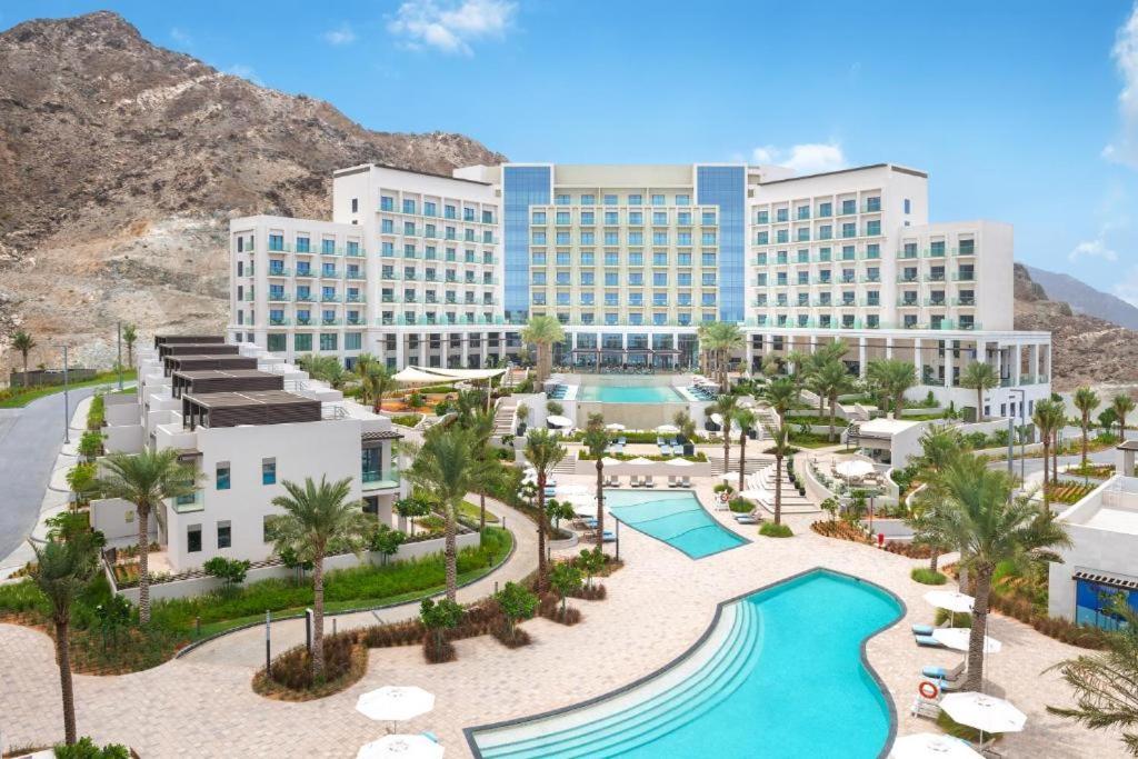 Ocean Mountain View Apartment At The Address Φουτζάυρα Εξωτερικό φωτογραφία